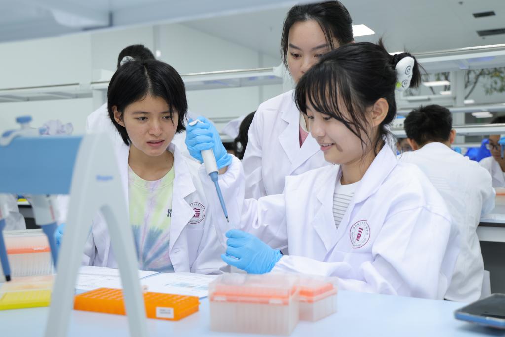 周五不上课|从基因测序到疫苗生产,深小理们用实践解锁合成生物学的“N”种可能