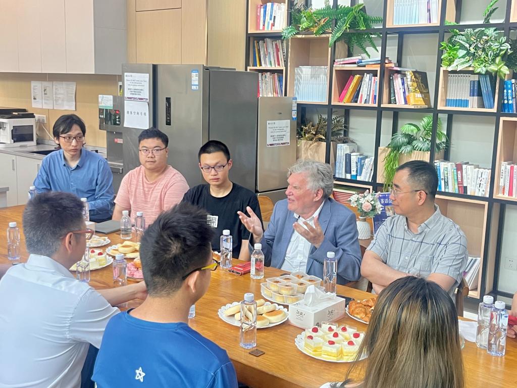 国际顶尖学者对话深圳理工学子
