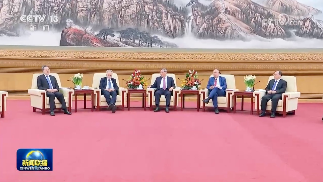 深圳理工大学两位外国专家受邀与李强总理进行新春座谈