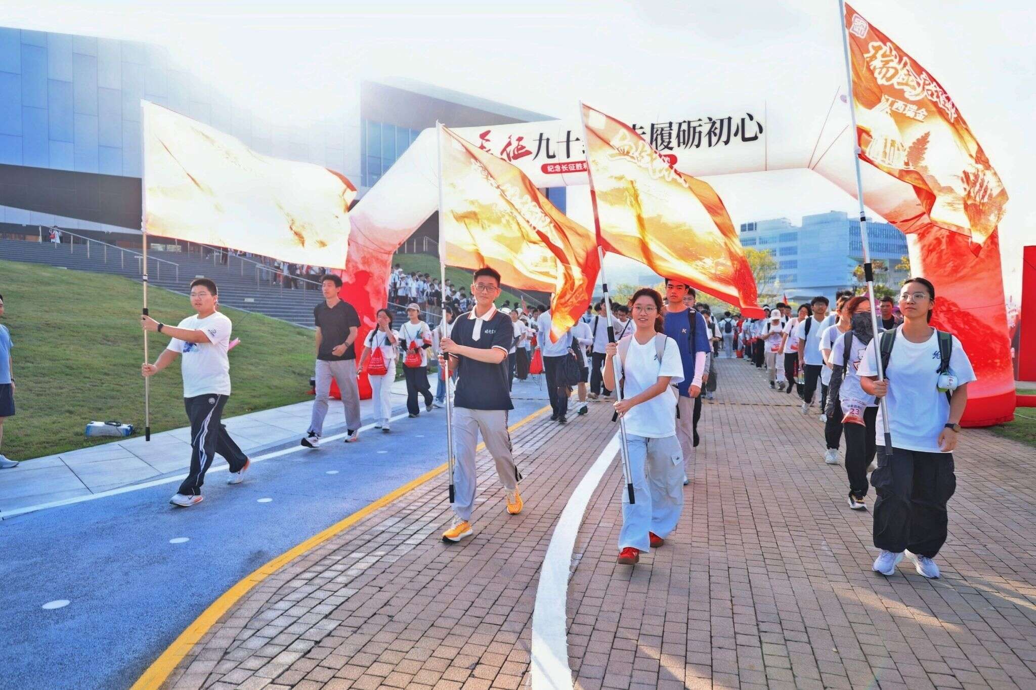 一场徒步30公里的致敬